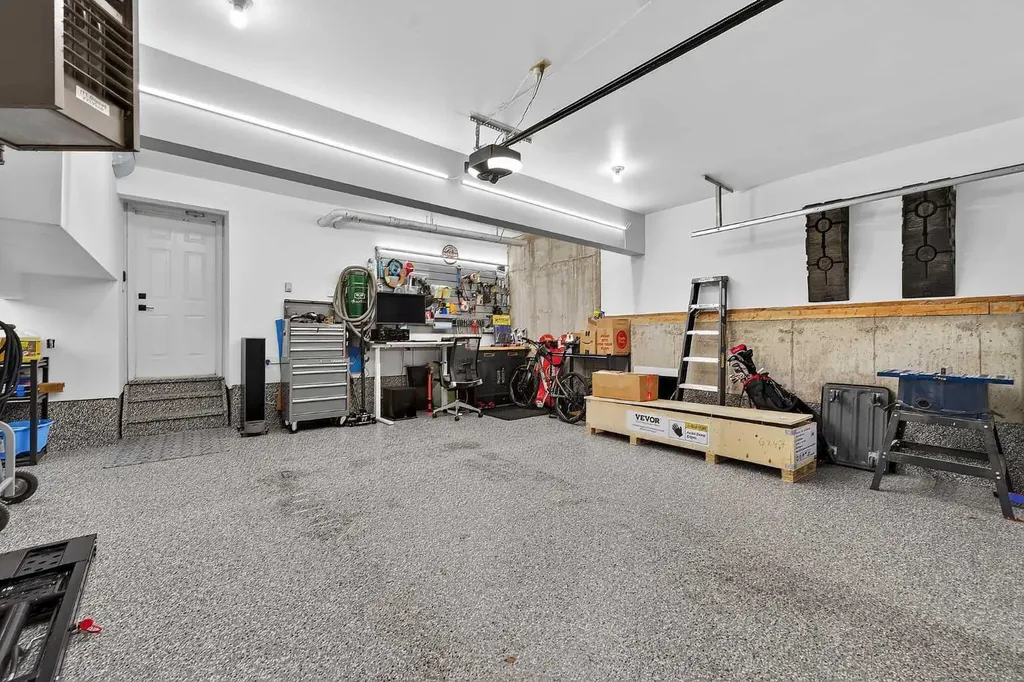 448 Strathcona Drive SW Calgary AB T3H 1M3