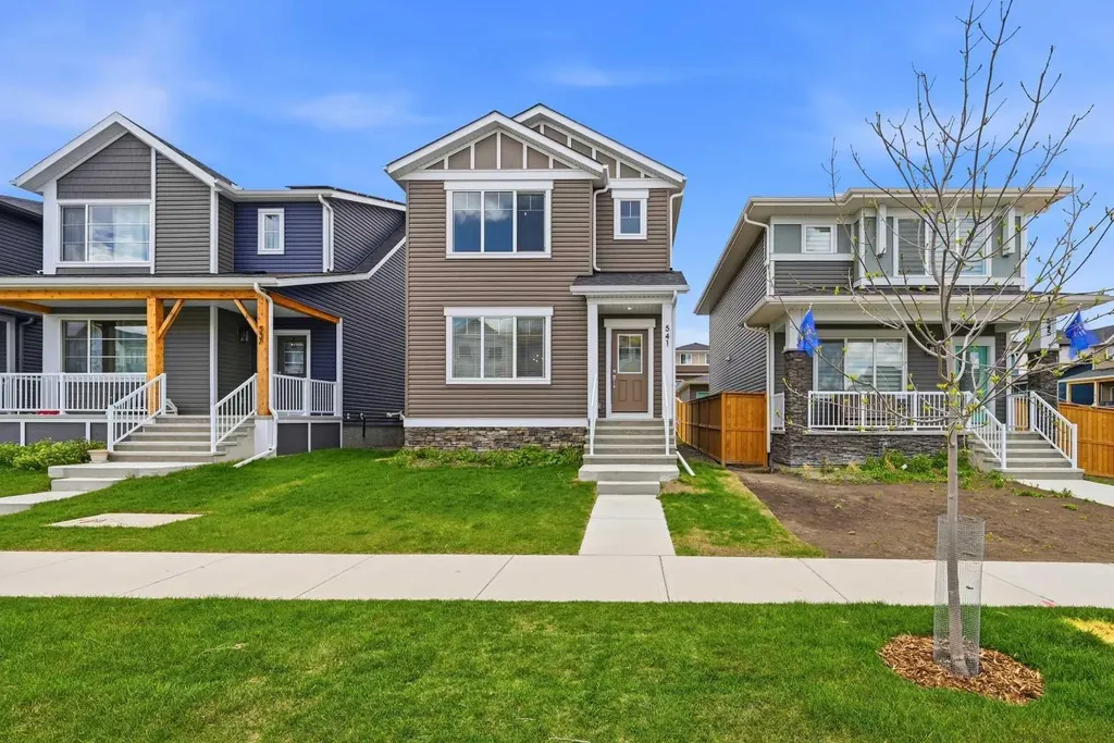541 Bayview Street SW Airdrie AB T4B 5M4