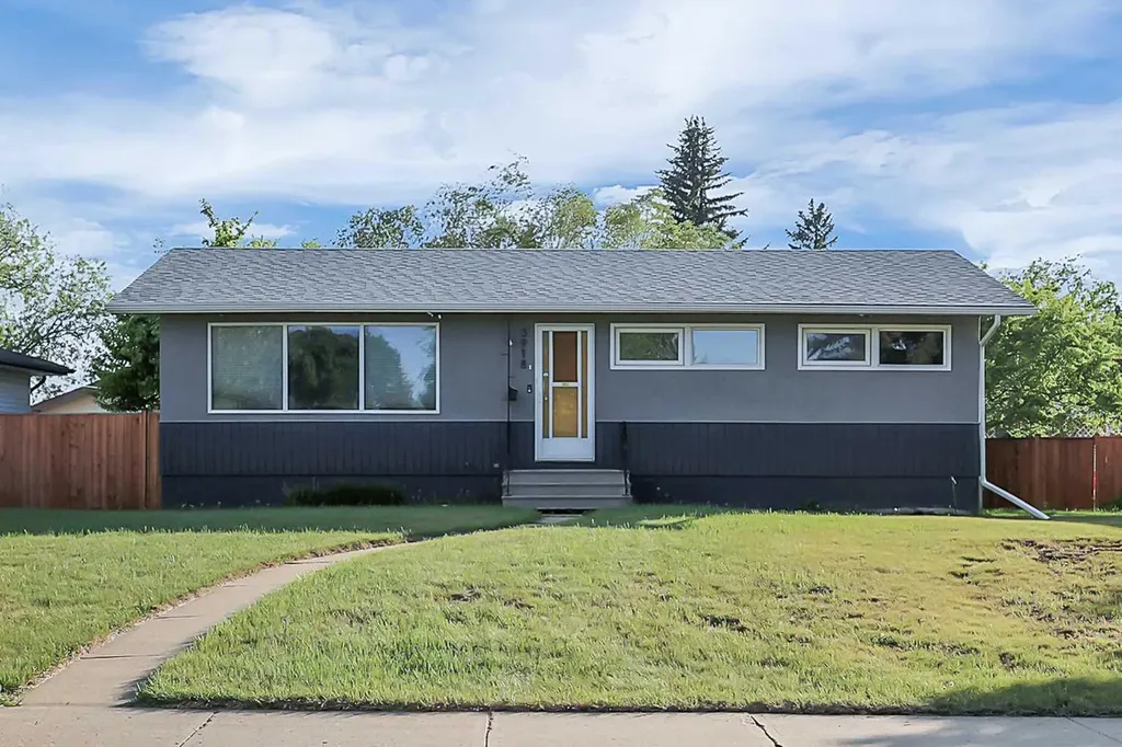 3918 37 Avenue Red Deer AB T4N 2T2