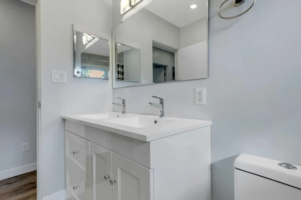 3918 37 Avenue Red Deer AB T4N 2T2
