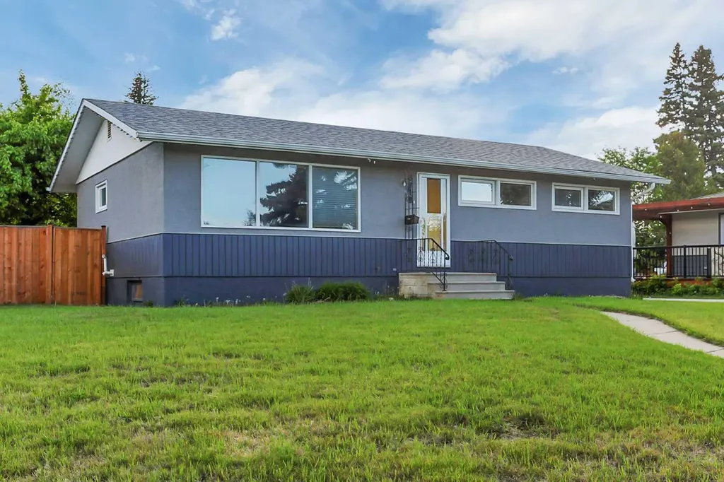 3918 37 Avenue Red Deer AB T4N 2T2