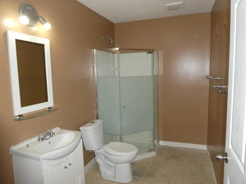 243 Fairmont Boulevard S Lethbridge AB t1k7w4