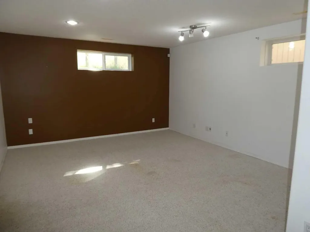 243 Fairmont Boulevard S Lethbridge AB t1k7w4