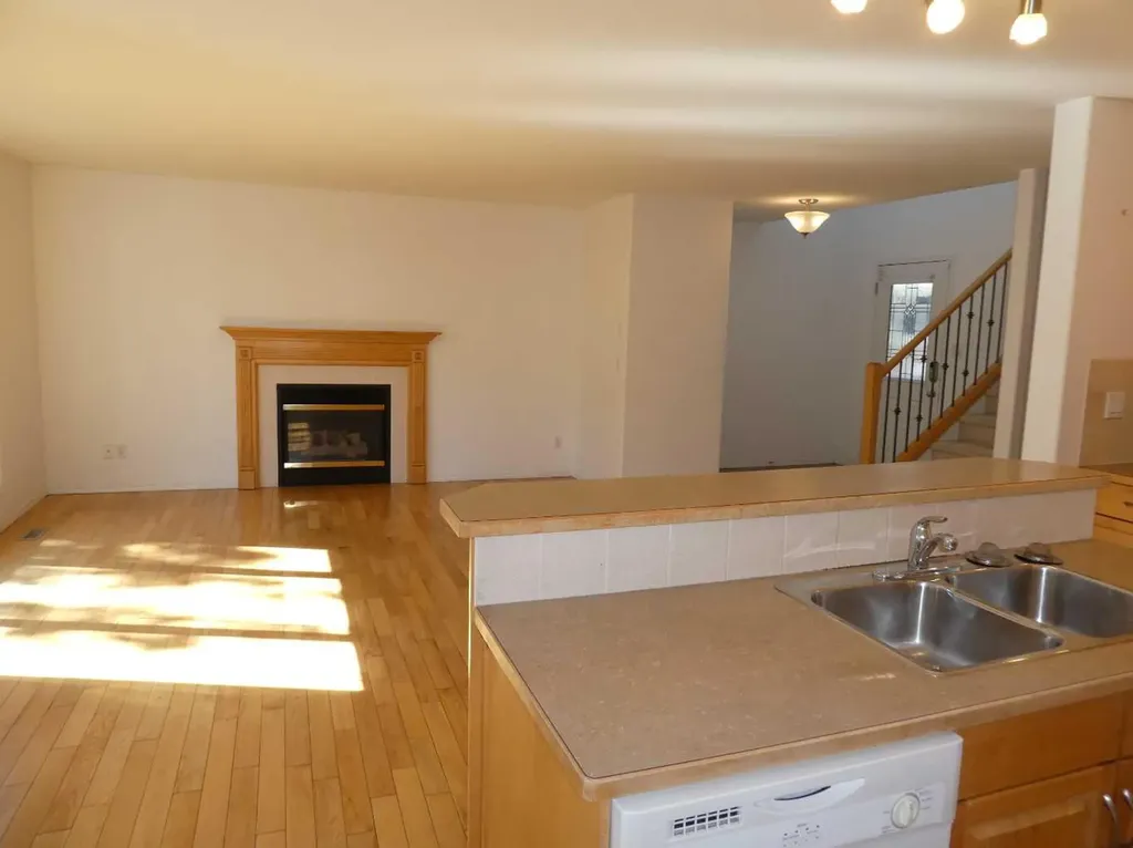 243 Fairmont Boulevard S Lethbridge AB t1k7w4