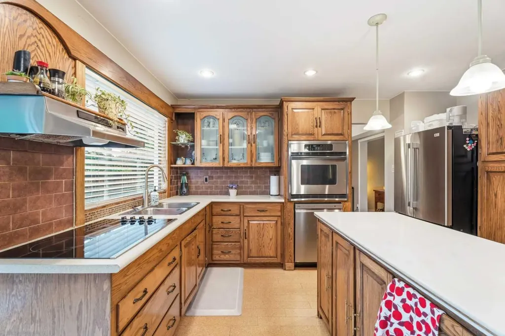 411 Wilderness Place SE Calgary AB T2J 2G4