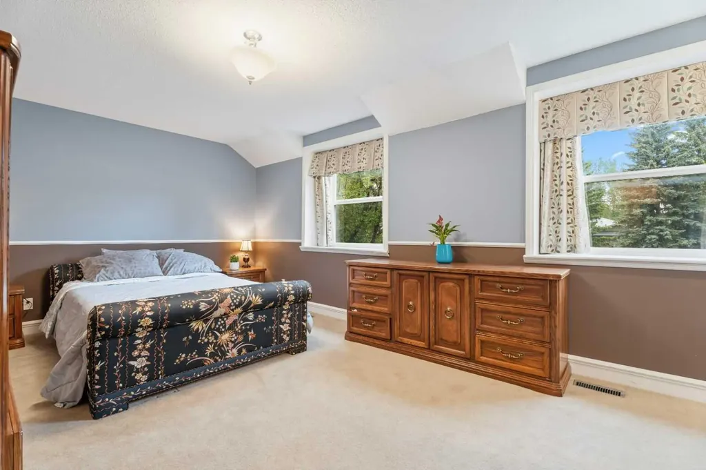 411 Wilderness Place SE Calgary AB T2J 2G4