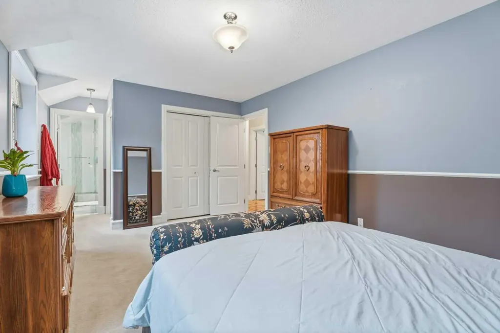 411 Wilderness Place SE Calgary AB T2J 2G4