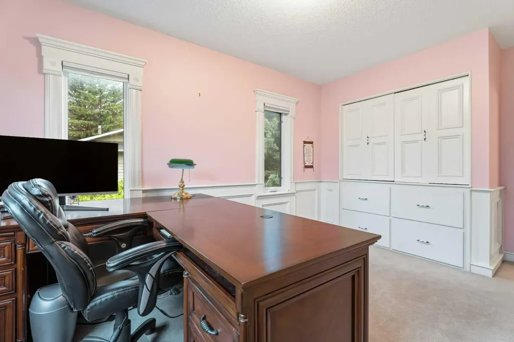 411 Wilderness Place SE Calgary AB T2J 2G4