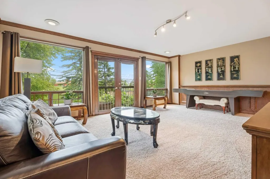411 Wilderness Place SE Calgary AB T2J 2G4