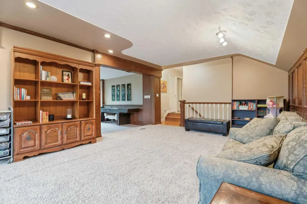 411 Wilderness Place SE Calgary AB T2J 2G4
