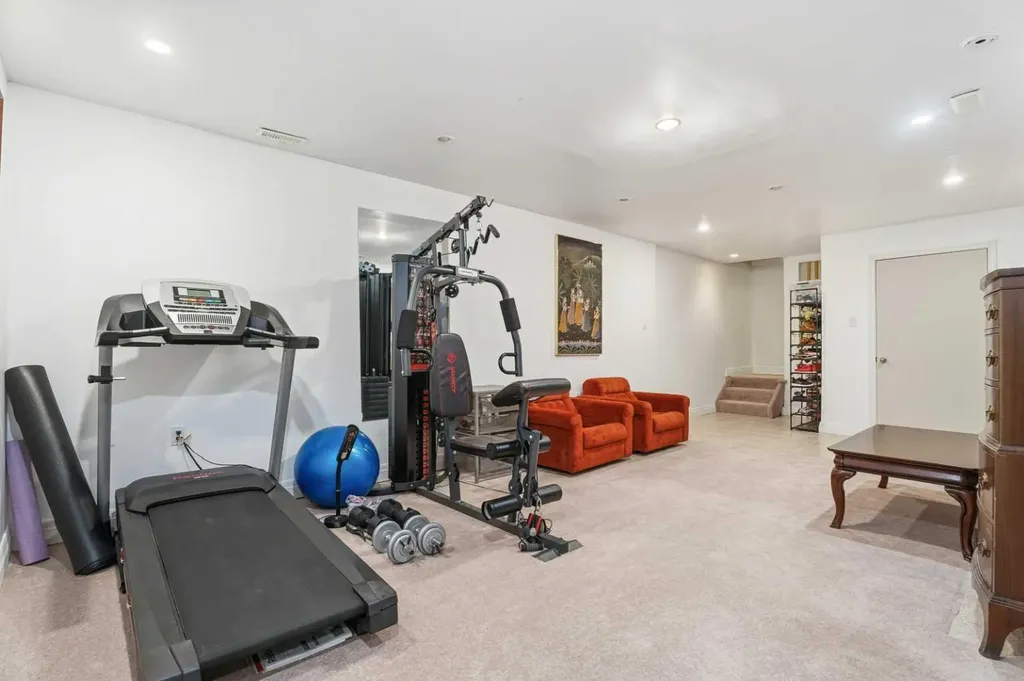 411 Wilderness Place SE Calgary AB T2J 2G4