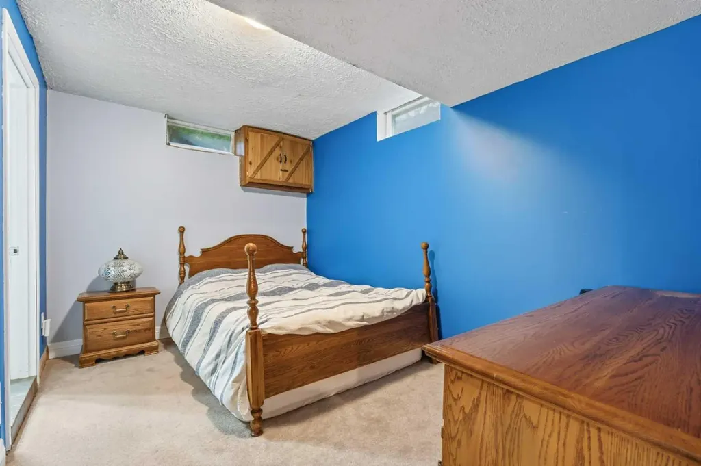 411 Wilderness Place SE Calgary AB T2J 2G4