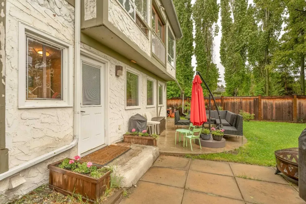 411 Wilderness Place SE Calgary AB T2J 2G4