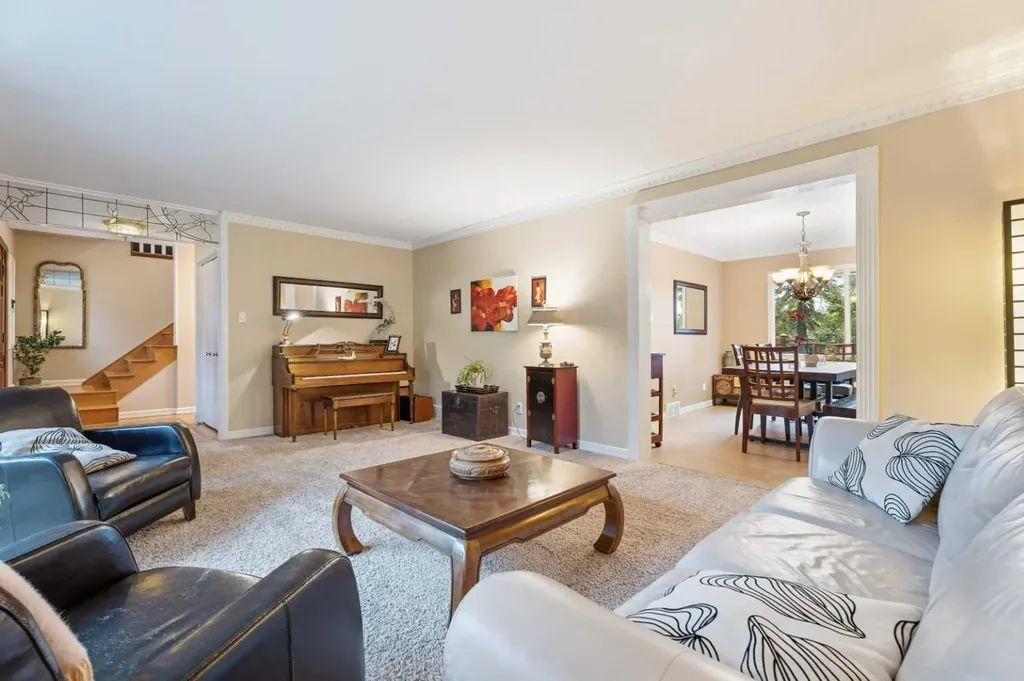 411 Wilderness Place SE Calgary AB T2J 2G4