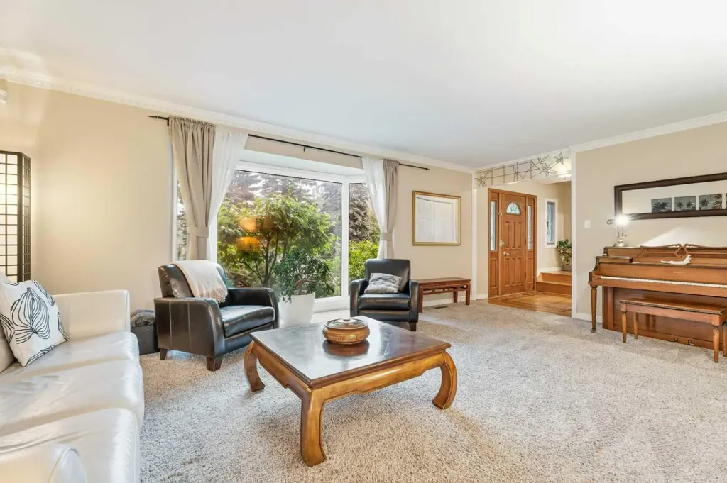 411 Wilderness Place SE Calgary AB T2J 2G4