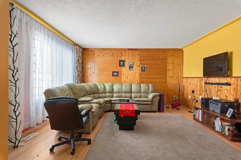 214 2nd Avenue W Maidstone SK S0M 1M0