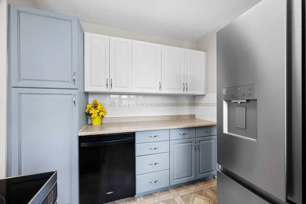 5609 35 Street Lloydminster AB T9V 1S1