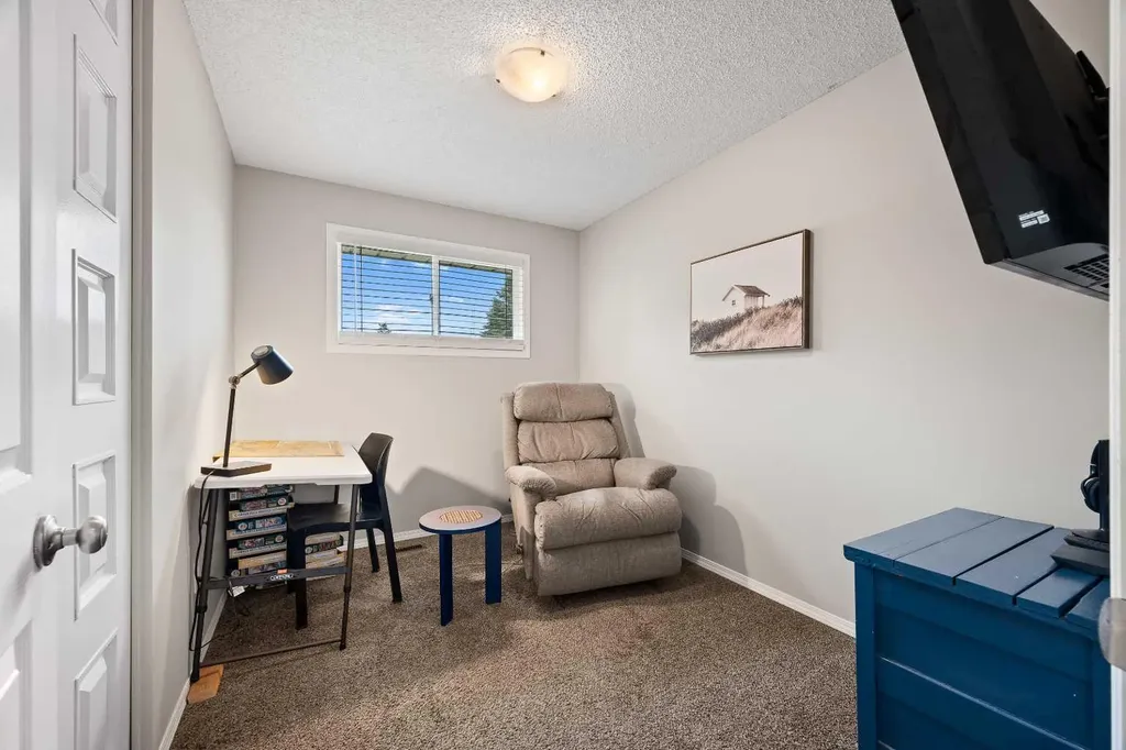 5609 35 Street Lloydminster AB T9V 1S1
