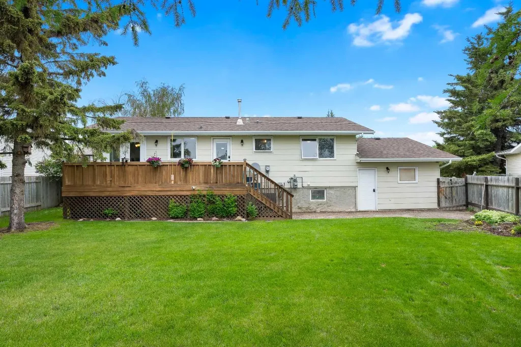 5609 35 Street Lloydminster AB T9V 1S1