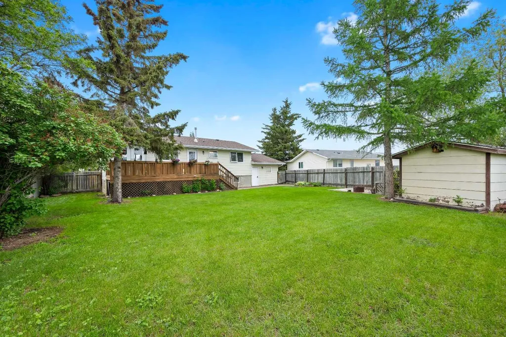 5609 35 Street Lloydminster AB T9V 1S1