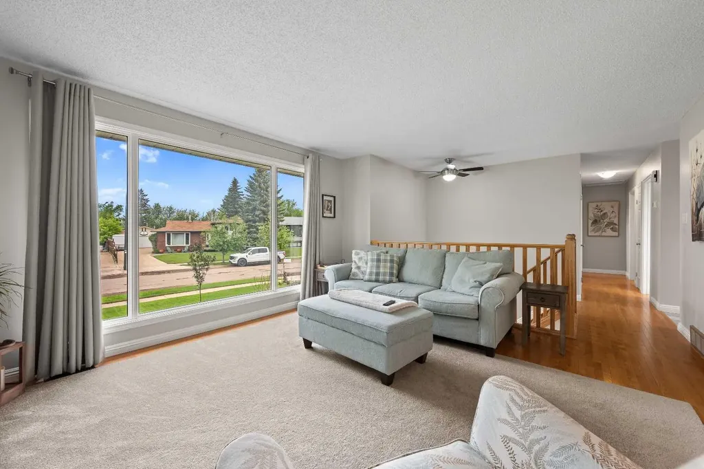 5609 35 Street Lloydminster AB T9V 1S1