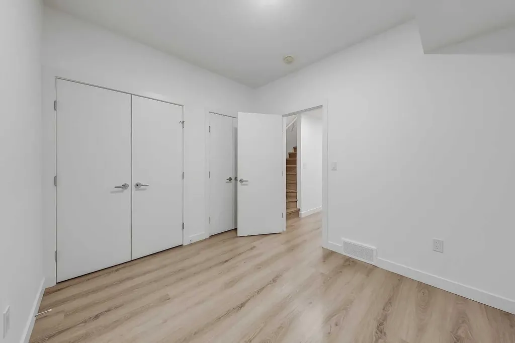 3550 45 Street SW Calgary AB T3E 3V2