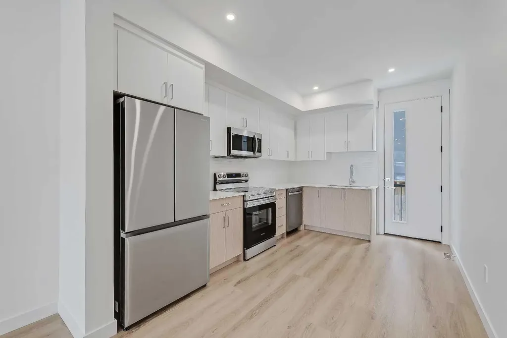 3550 45 Street SW Calgary AB T3E 3V2