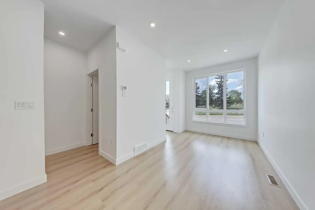 3550 45 Street SW Calgary AB T3E 3V2