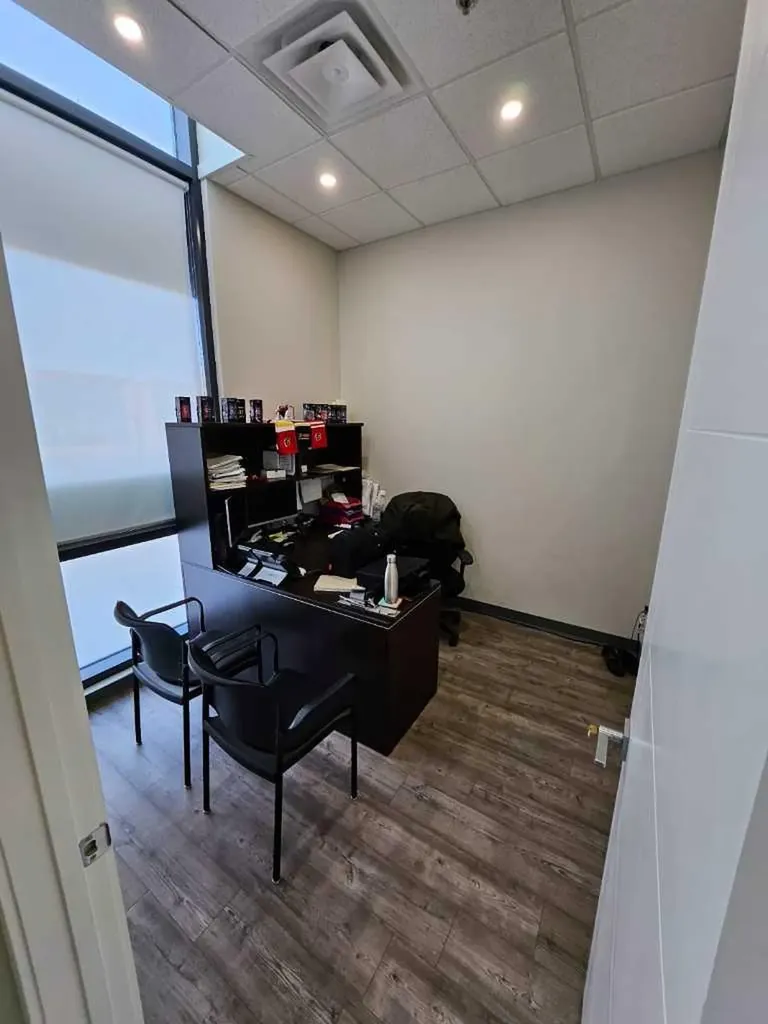 12 Royal Vista Way NW Calgary AB T3R 0N2