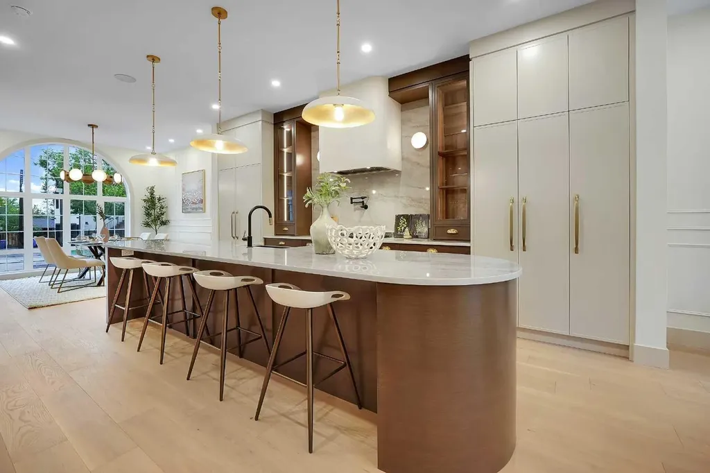 2535 19 Street SW Calgary AB T2T 4X4