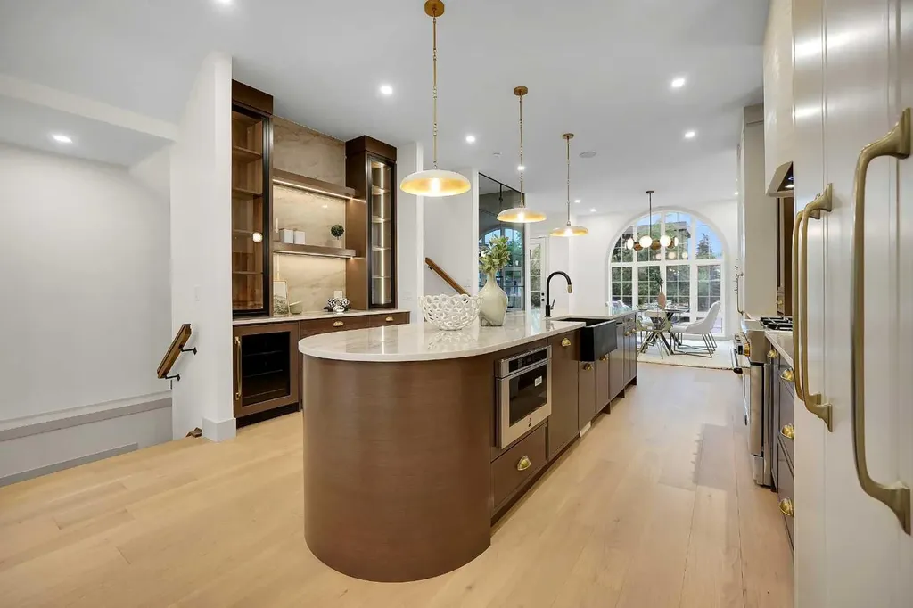 2535 19 Street SW Calgary AB T2T 4X4
