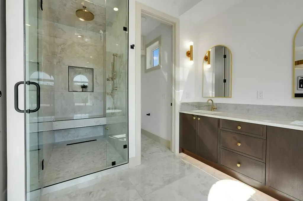 2535 19 Street SW Calgary AB T2T 4X4