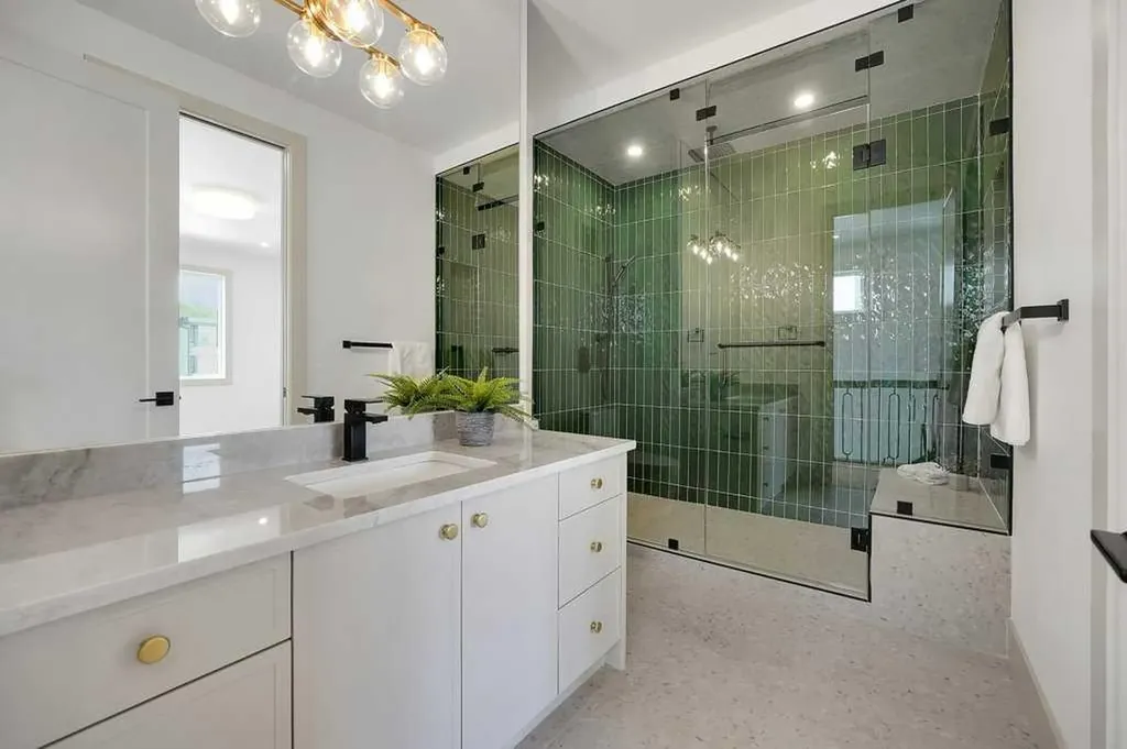 2535 19 Street SW Calgary AB T2T 4X4