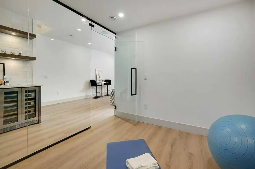 2535 19 Street SW Calgary AB T2T 4X4