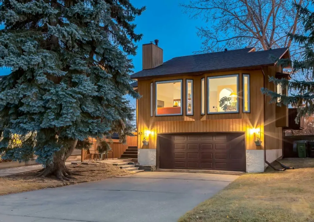63 Brookpark Crescent SW Calgary AB T2W 2W6