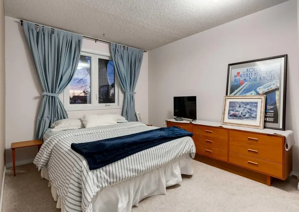 63 Brookpark Crescent SW Calgary AB T2W 2W6
