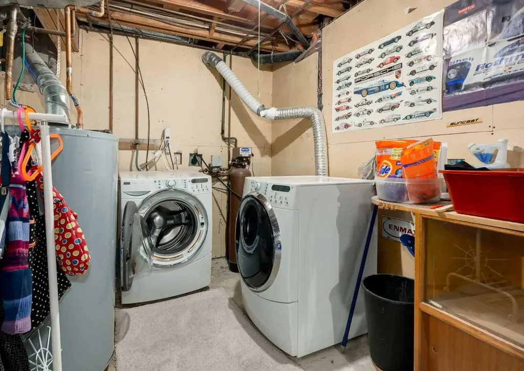 63 Brookpark Crescent SW Calgary AB T2W 2W6