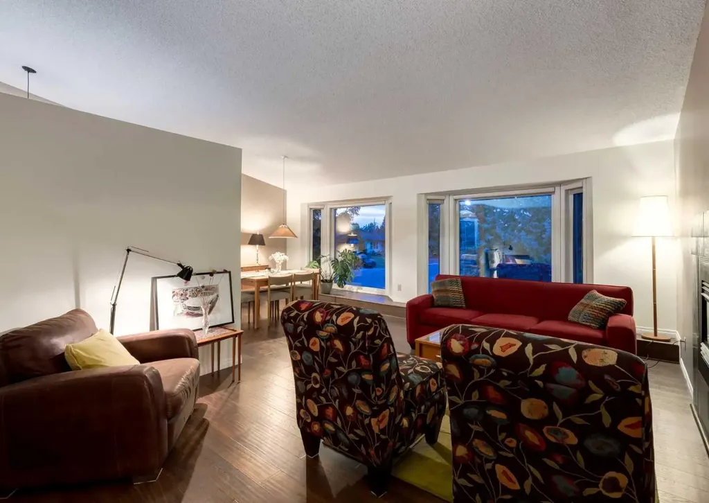 63 Brookpark Crescent SW Calgary AB T2W 2W6