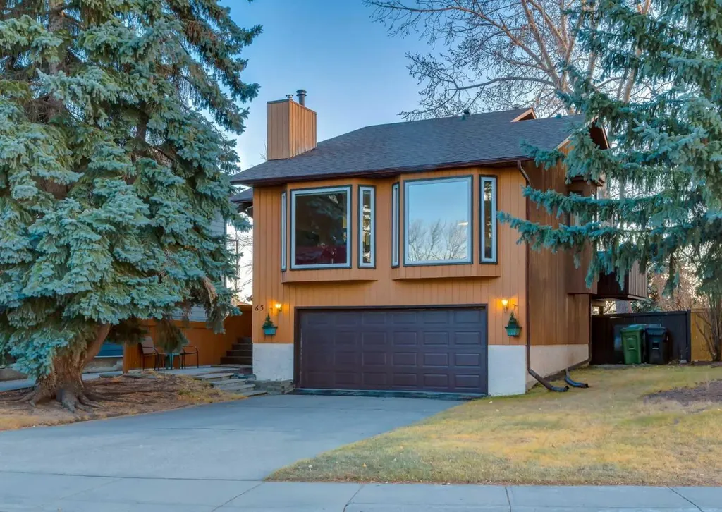 63 Brookpark Crescent SW Calgary AB T2W 2W6