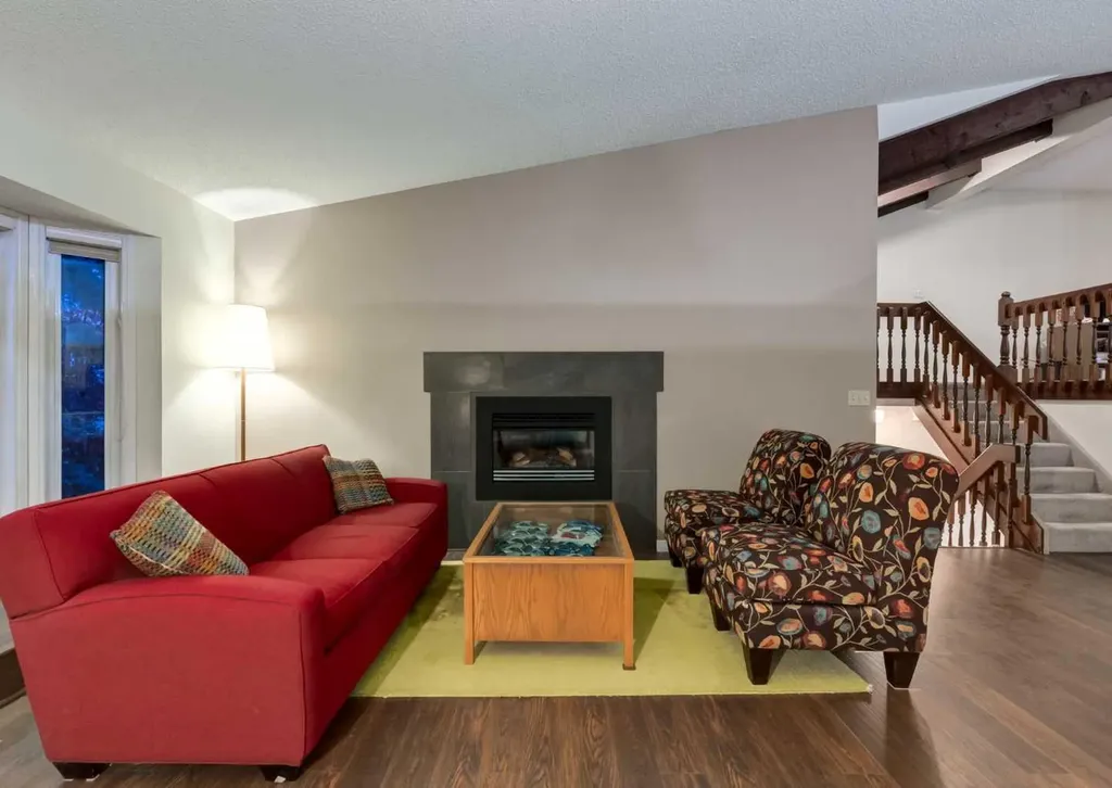 63 Brookpark Crescent SW Calgary AB T2W 2W6