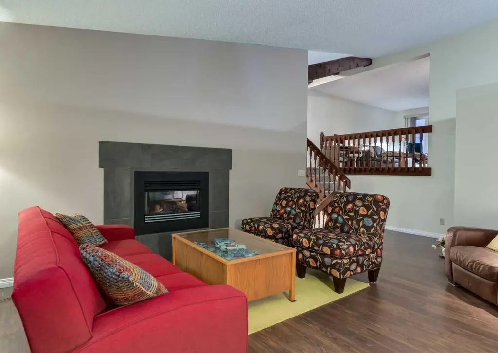 63 Brookpark Crescent SW Calgary AB T2W 2W6