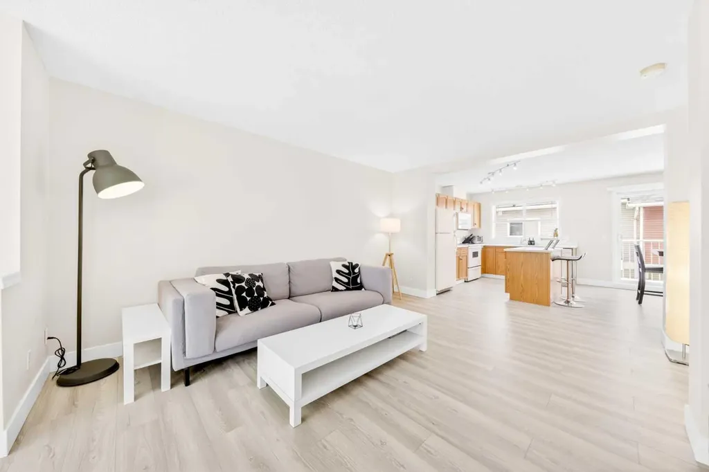 203 Mckenzie Towne Gate SE Calgary AB T2Z 4G2
