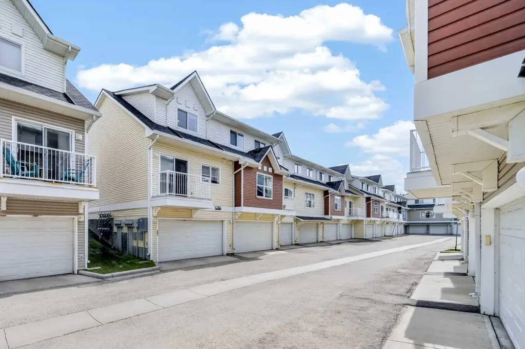 203 Mckenzie Towne Gate SE Calgary AB T2Z 4G2
