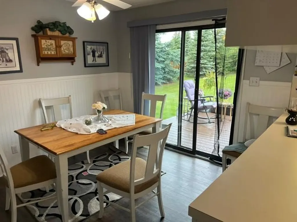 859 2nd Avenue W Cardston AB T0K 0K0