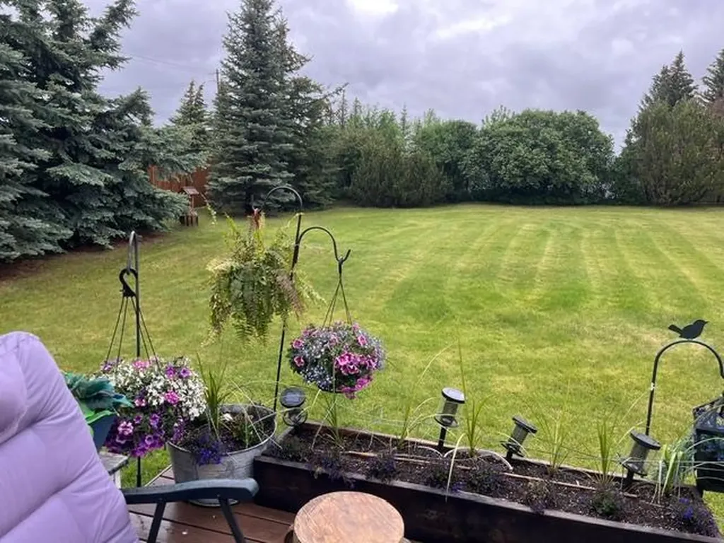 859 2nd Avenue W Cardston AB T0K 0K0
