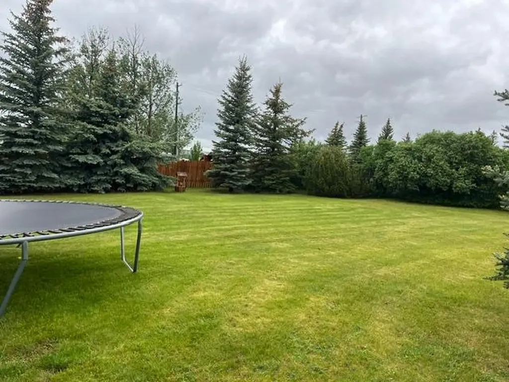 859 2nd Avenue W Cardston AB T0K 0K0