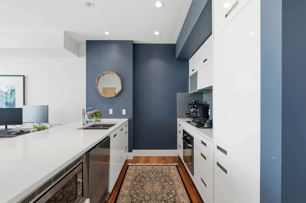 2505 17 Avenue SW Calgary AB T3E7V3