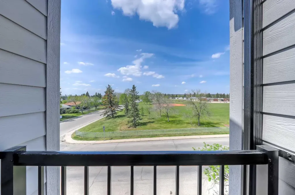 3550 45 Street SW Calgary AB T3E 3V2