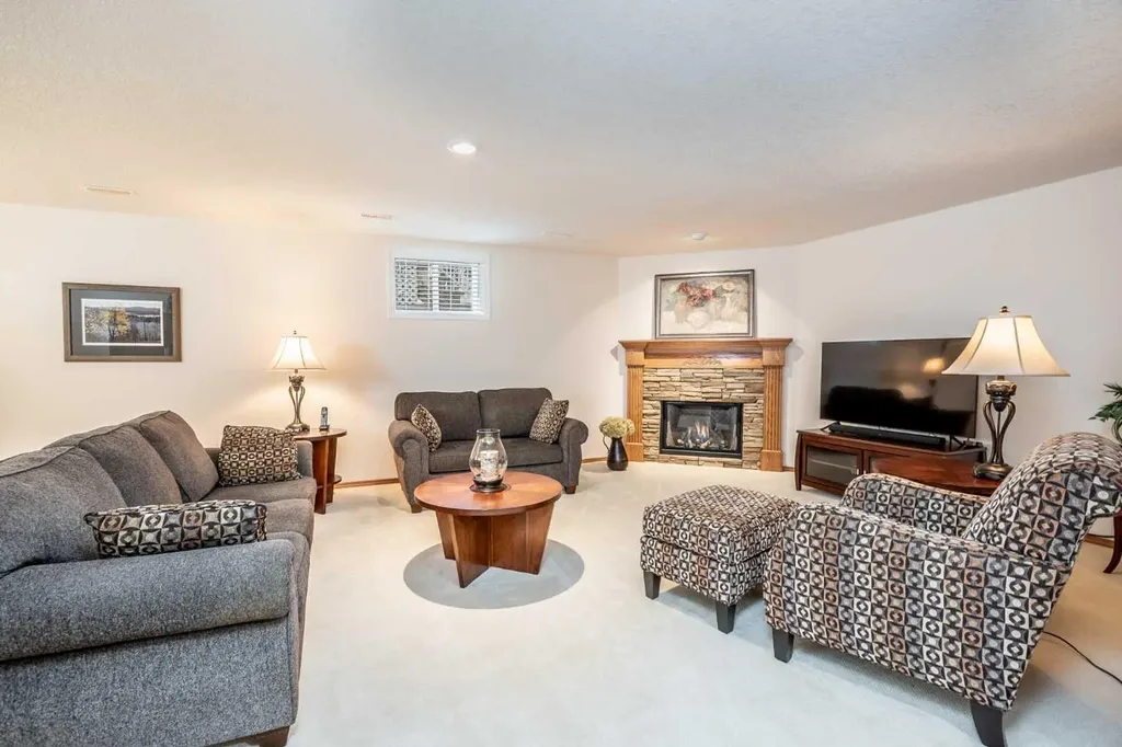601 Riverside Drive NW High River AB T1V 1S8