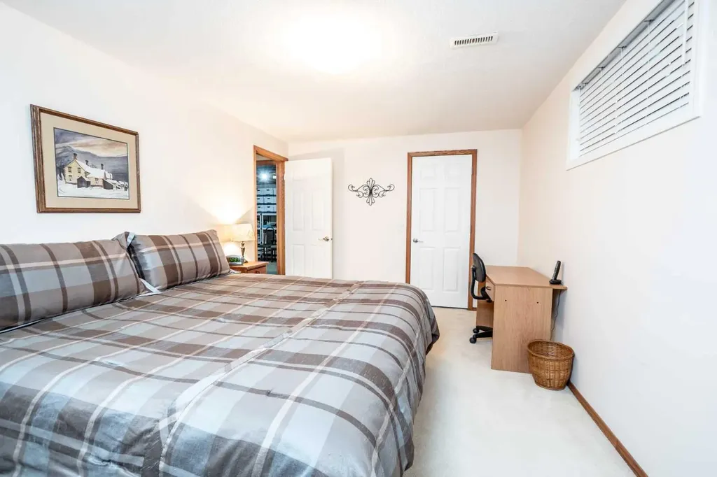 601 Riverside Drive NW High River AB T1V 1S8